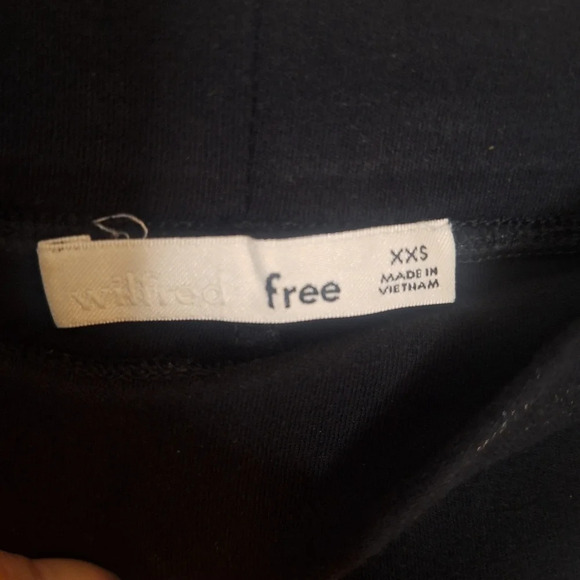 Aritzia Wilfred free bike shorts SZ XXS - Picture 4 of 4